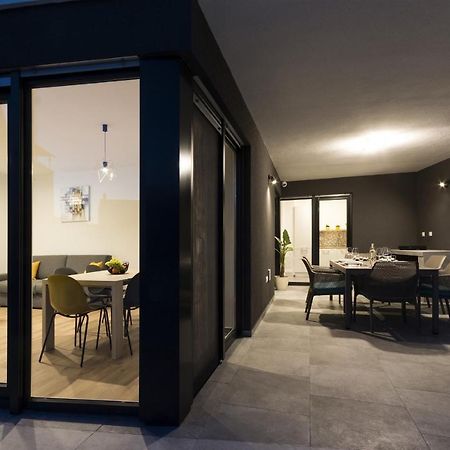 Modern 3-Bedroom Villa With A Private Pool Пула Экстерьер фото