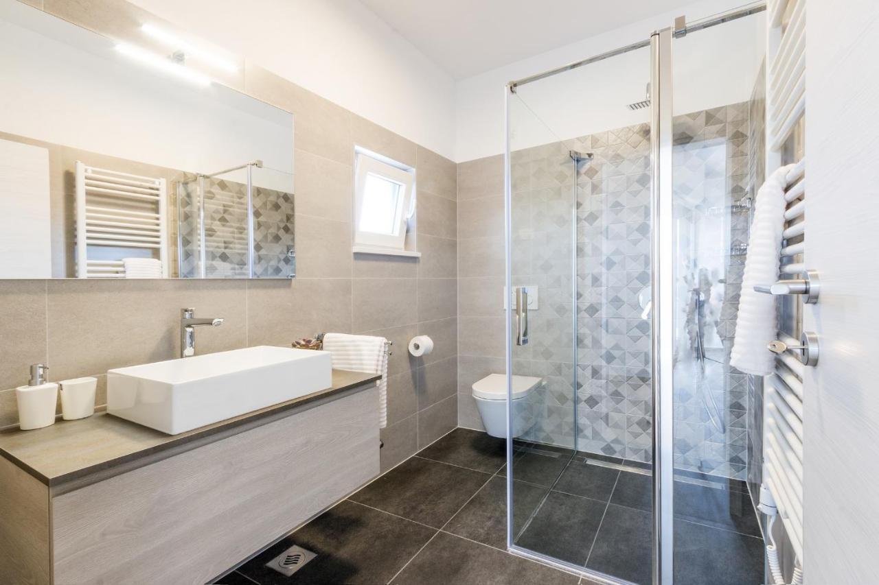 Modern 3-Bedroom Villa With A Private Pool Пула Экстерьер фото